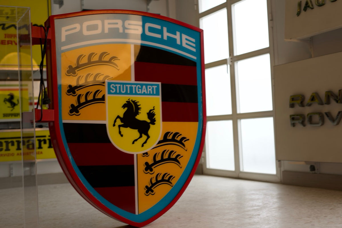 "PLEASE PASS" Illuminated LED Sign For Classic Cars – Porsche, VW, Hotrod, Ford