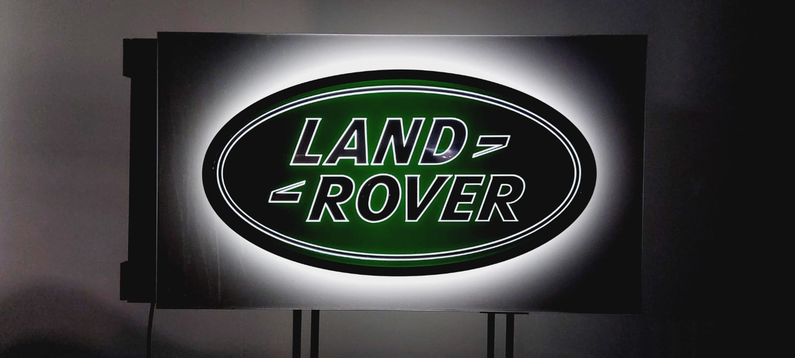 2000s Land Rover official dealership illuminated sign – The Sign Experience